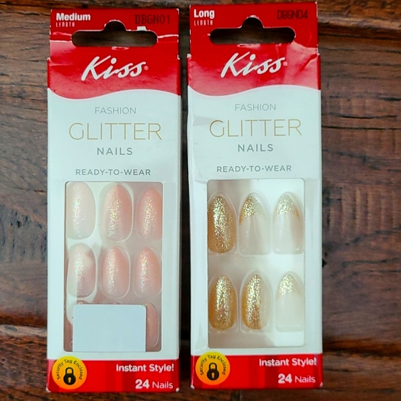Set of Kiss Glitter Ready to Wear Nails - Picture 1 of 4